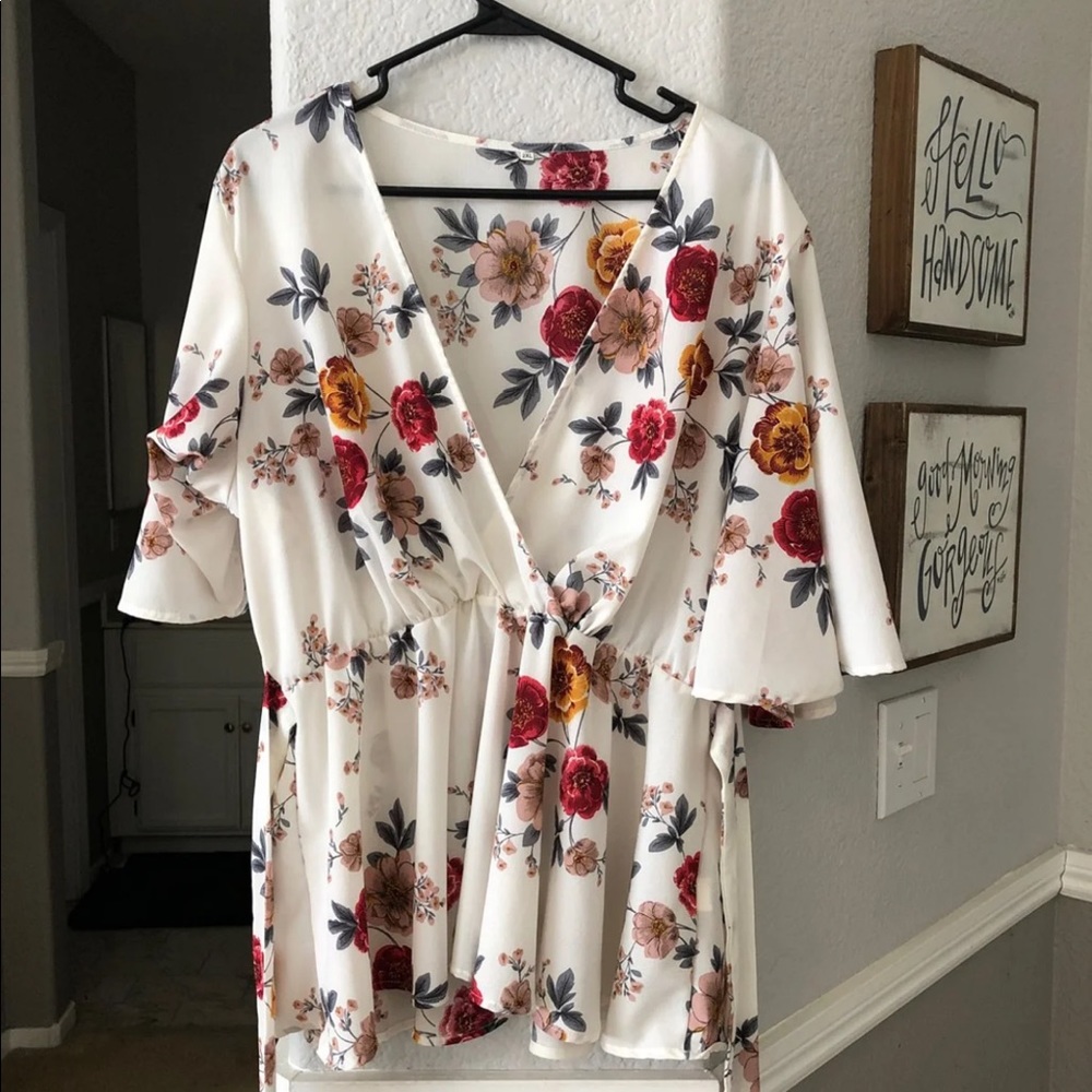 Plus Size Floral Blouse